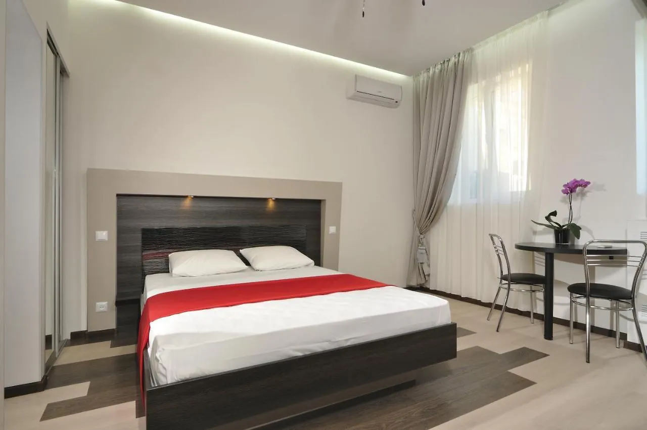 Secret Apartments Киев 3*,