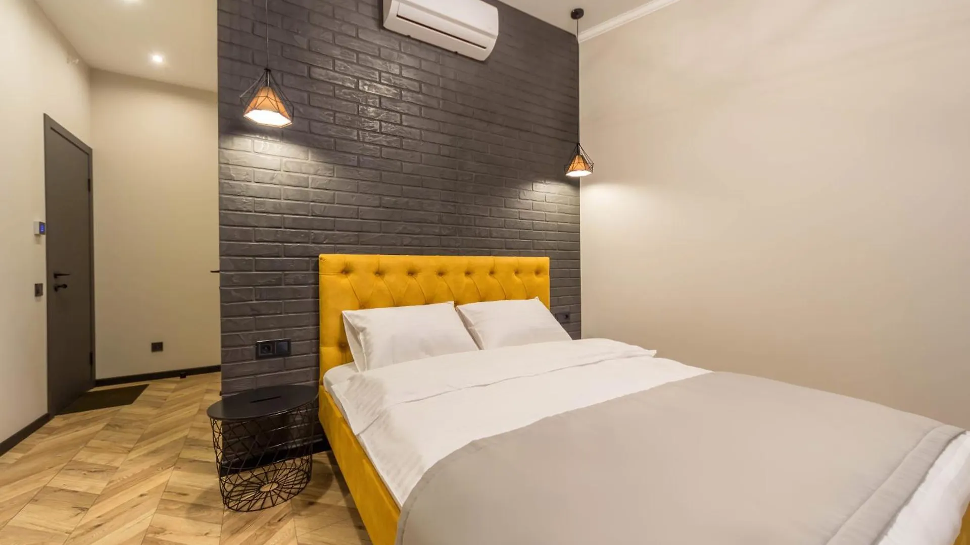 Secret Apartments Киев 3*,